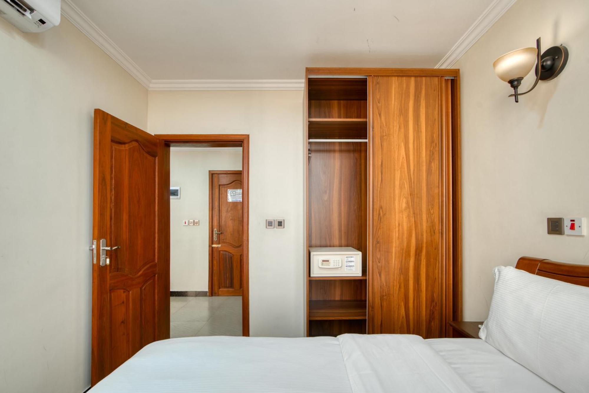 Kibo Palace Apartments アルーシャ 部屋 写真